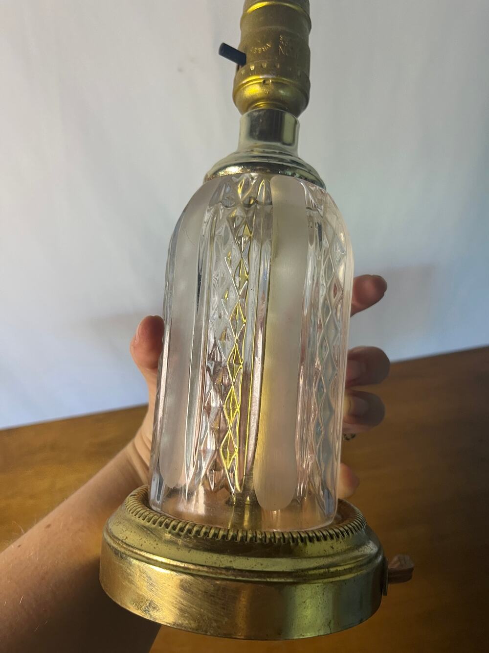 Vintage Cut Pressed Glass Boudoir Accent Table Lamp Brass Base Keyed Socket AsIs